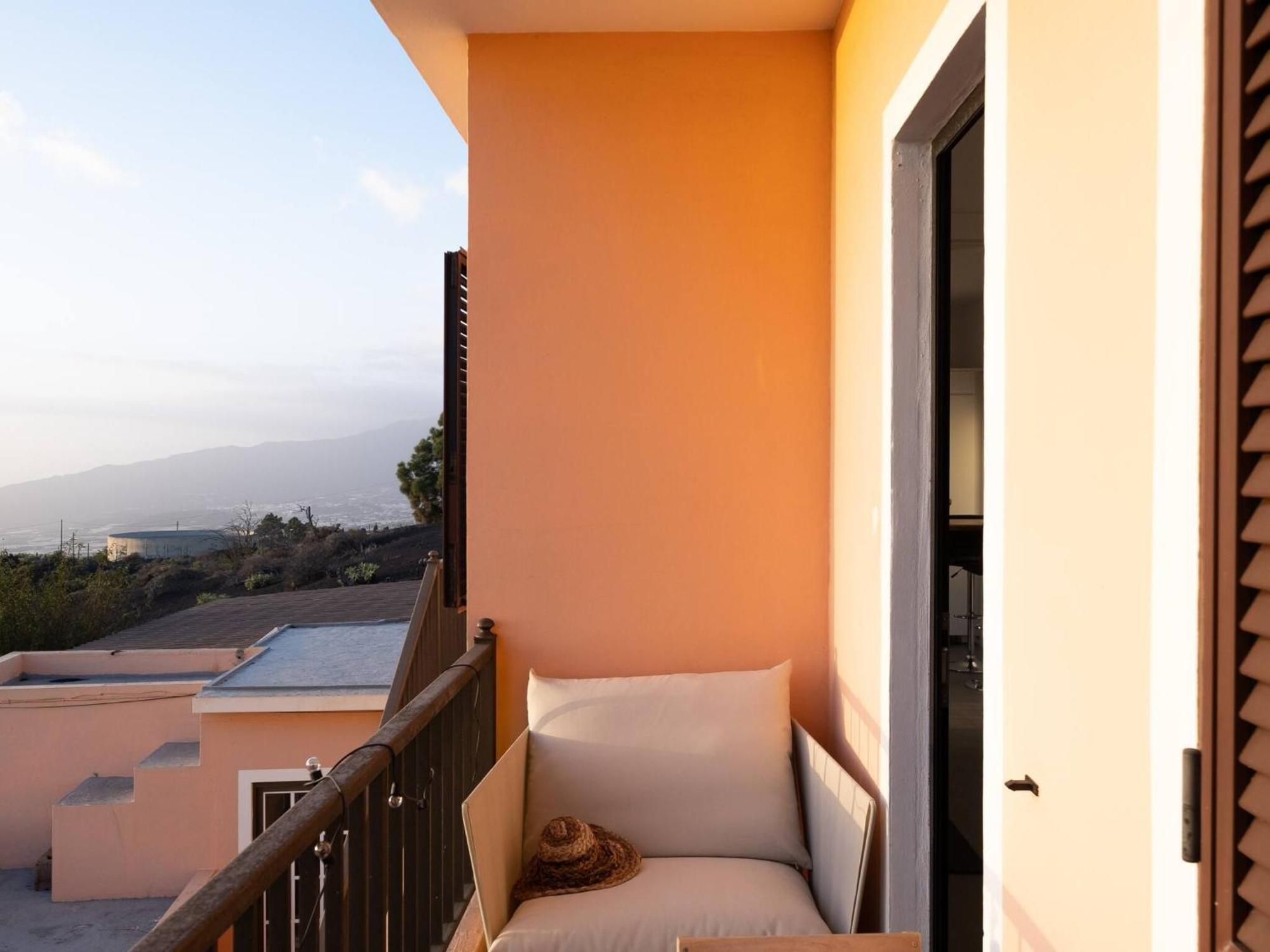 Finca Las Huellas - Moderno Apartamento Con Vistas Al Mar Y Al Volcan Лос Лианос де Аридане Екстериор снимка